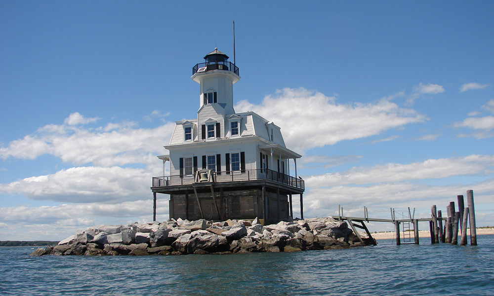 Bug_Lighthouse